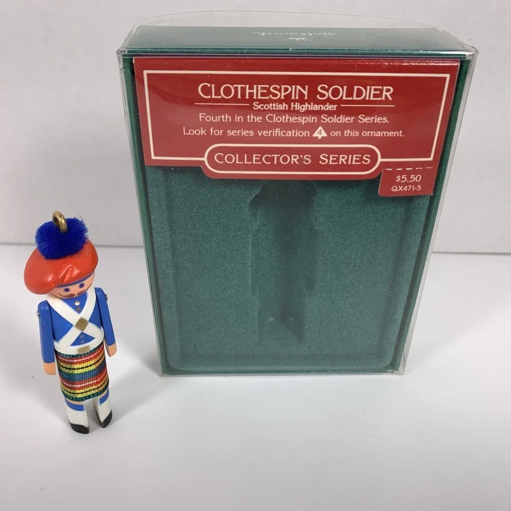 Hallmark 1985 Collector's Series Clothespin Scottish Highlander Soldier Ornament